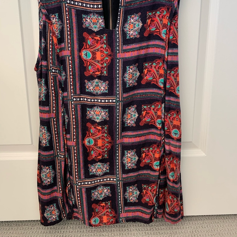 Cute Patterned Mini Dress / Top - Picture 2 of 8